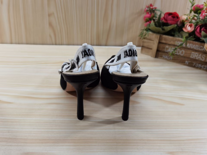 dio* sandals