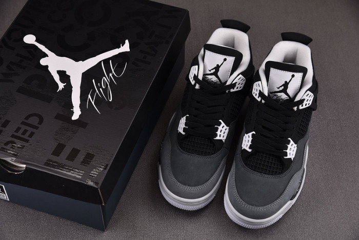 Air Jordan 4 Retro