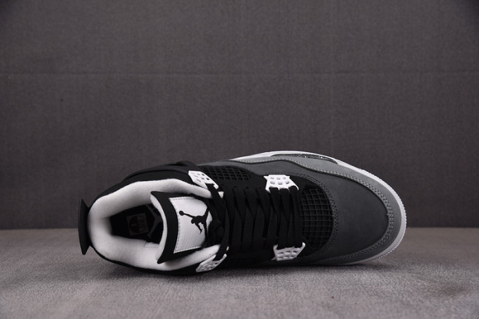 Air Jordan 4 Retro