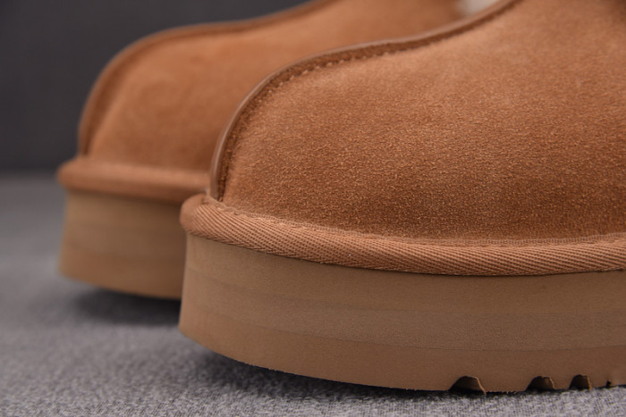 UGG SANDALS 3