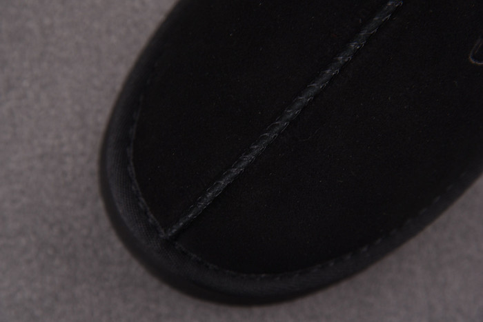 UGG SANDALS 7