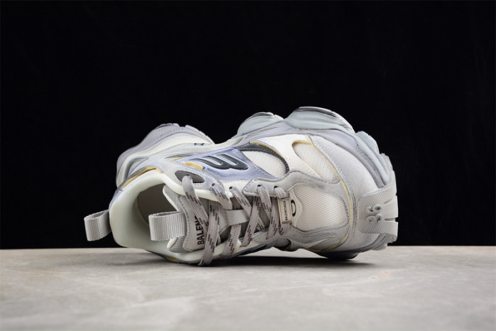 sneaker cargo