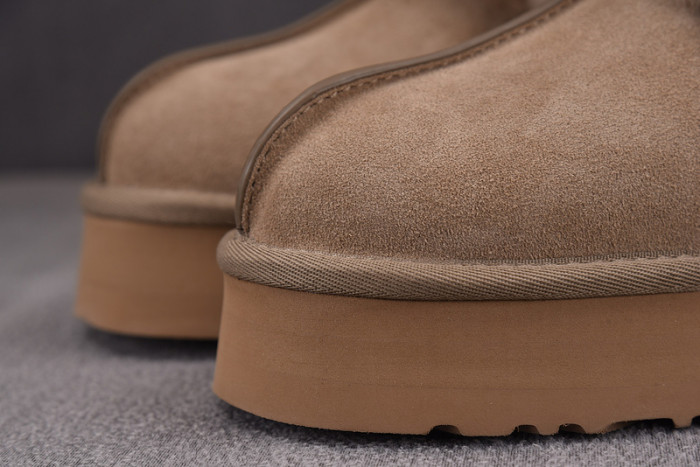 UGG SANDALS 1