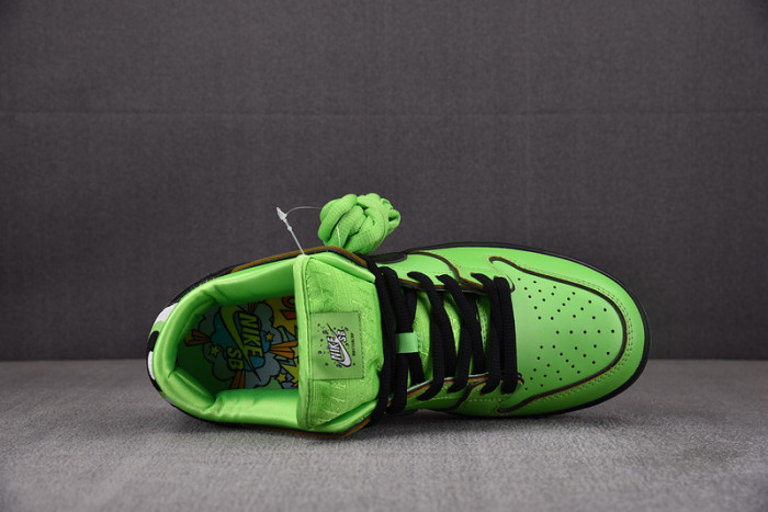 the powerpuff girls x dunk low pro sb qs