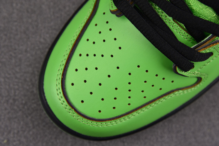 the powerpuff girls x dunk low pro sb qs