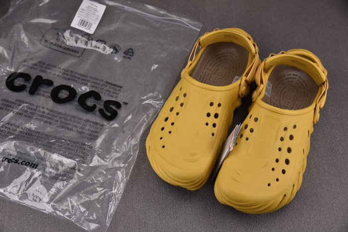 crocs pollex clog by salehe bembury 207393-311