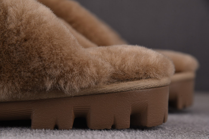 UGG SANDALS 5