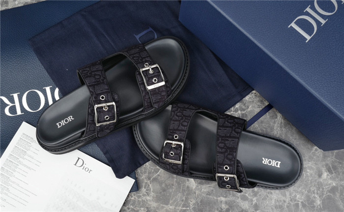 dio*r sandal 31