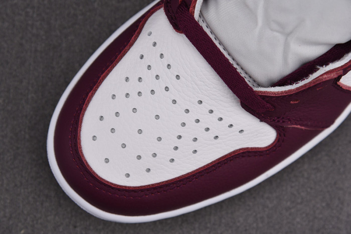 air jordan 1 retro high og bordeaux 555088-611
