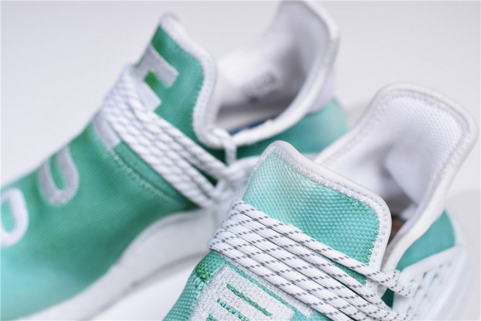pharrell x nmd hu holi nmd mc "youth" green/white f99760