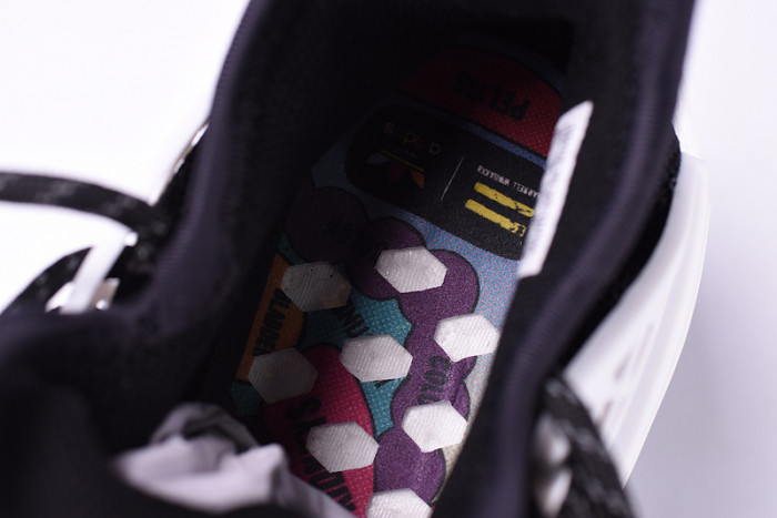 pw x cc hu nmd black/ white d97921