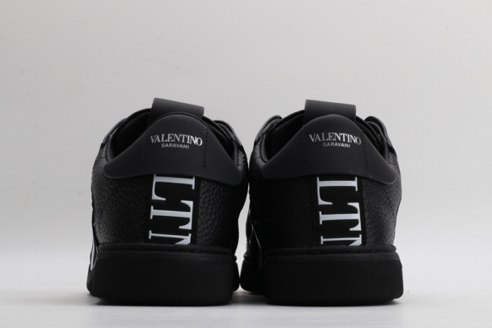 v*lentino sneakers vt000001