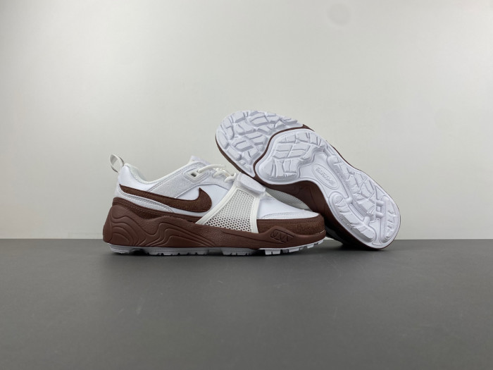 Travis Scott x Zoom Field Jaxx Light Chocolate HQ3073-100