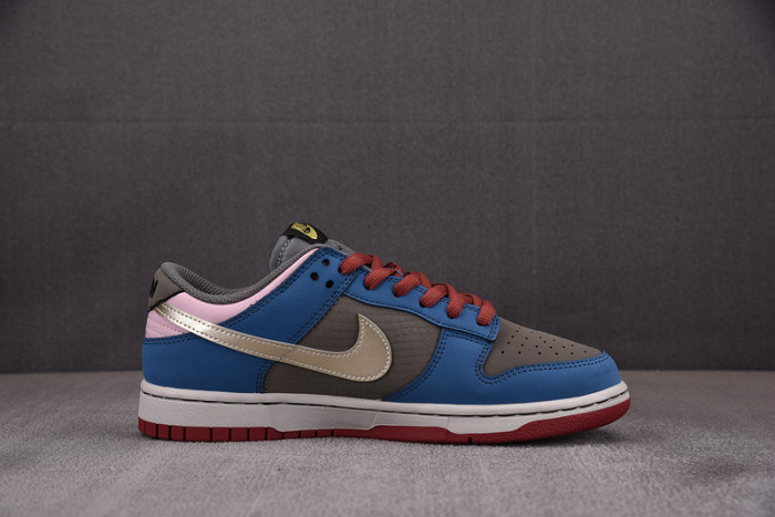 Nike SB Dunk Low