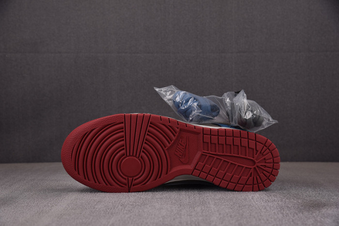 Nike SB Dunk Low