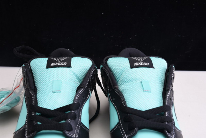 nike dunk sb low diamond S*pply co. "t*f*ny" 304292-402