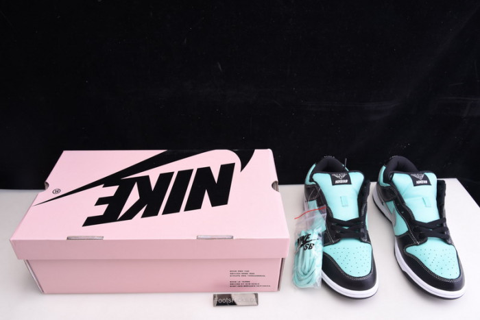 nike dunk sb low diamond S*pply co. "t*f*ny" 304292-402