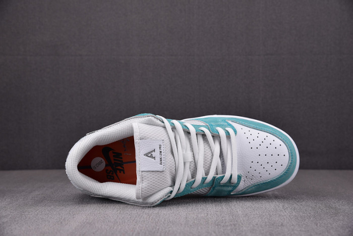 nike dunk sdcai sb low fd2562-400