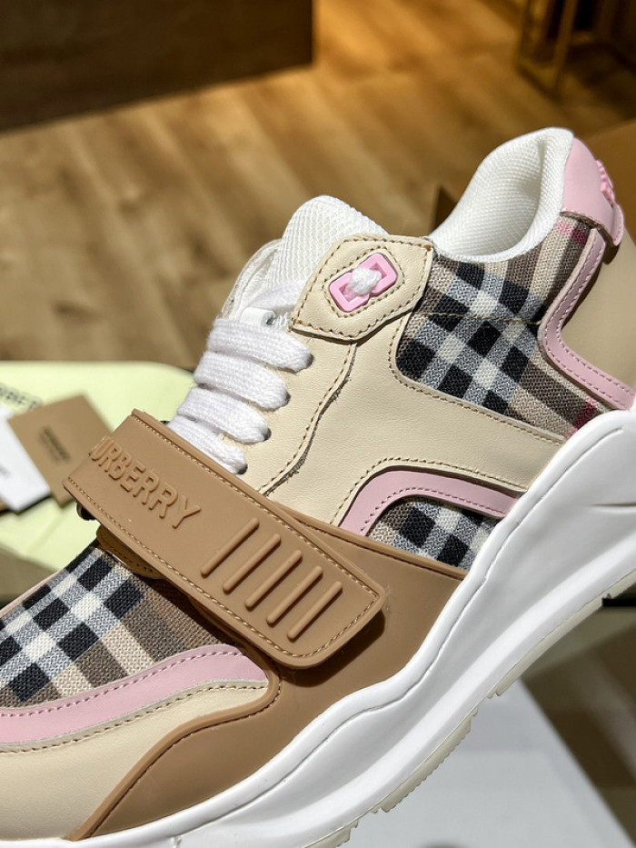 burber*y sneakers b000010