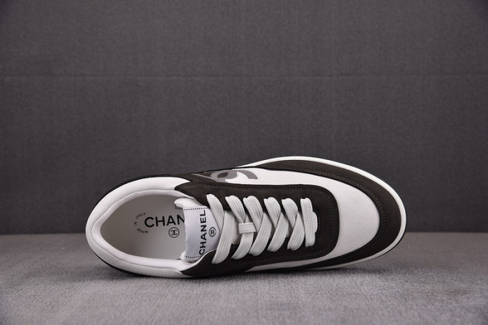 chane* snekaers c000033