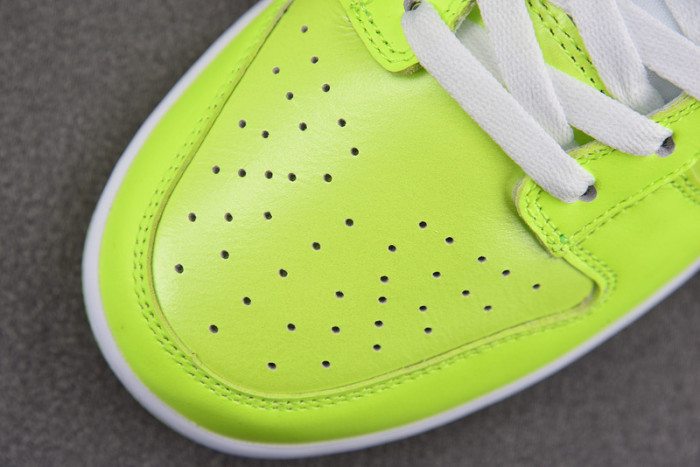 nike dunk low “glow in the dark” fj4610-702