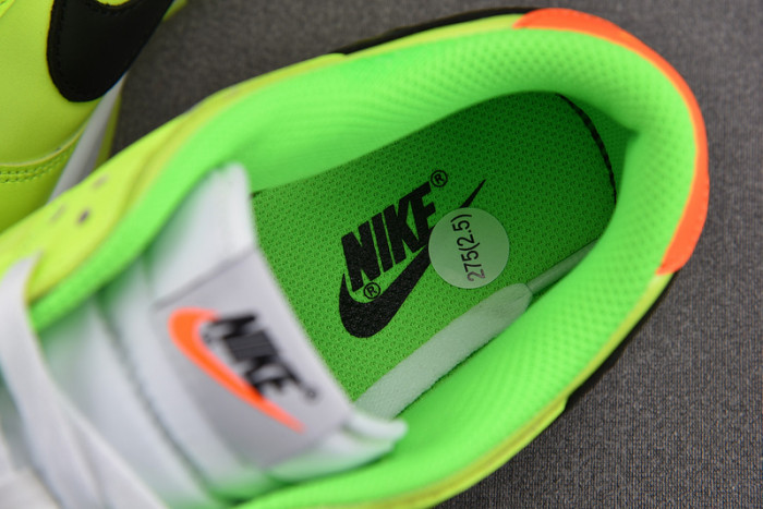 nike dunk low “glow in the dark” fj4610-702