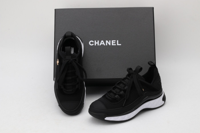 chane* snekaers c000004