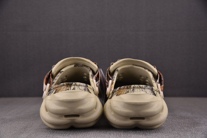 crocs pollex clog by salehe bembury 207393-313