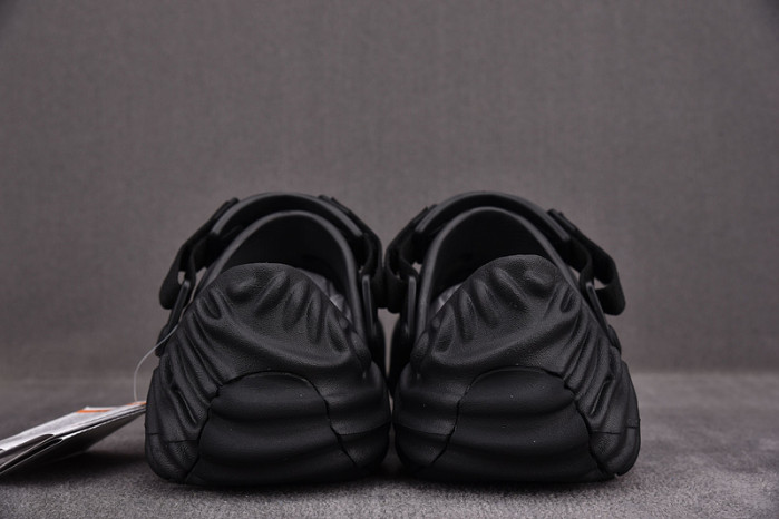 crocs pollex clog by salehe bembury 207393-305