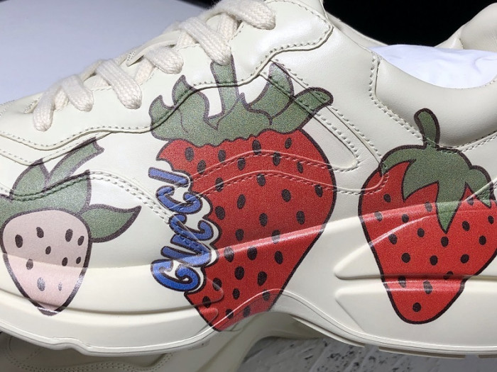 g*u*i rhyton vintage trainer sneaker 576963 drw00 9522