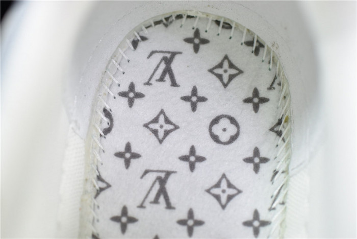 lv snekaers l000008