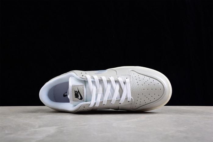 nike dunk low metallic silver dx3197-095