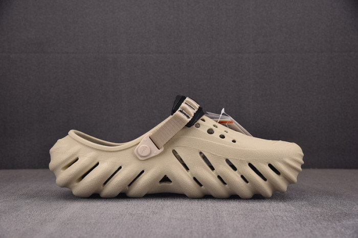 crocs pollex clog by salehe bembury 207393-306