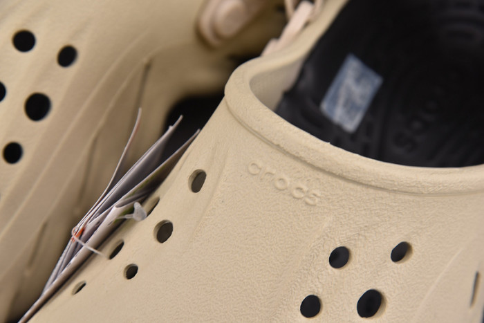 crocs pollex clog by salehe bembury 207393-306
