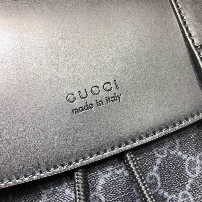 g*u*i bag32