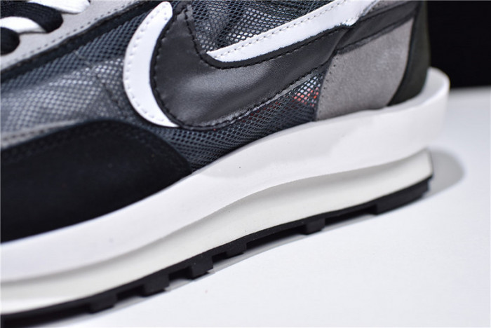 sacai x nike ldv waffle black bv0073-001