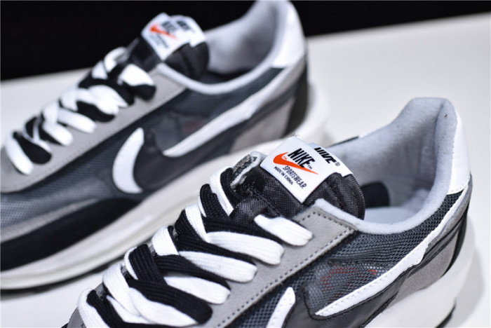 sacai x nike ldv waffle black bv0073-001